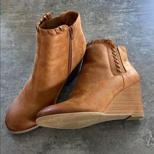 Cute Fall Booties Size 9.5